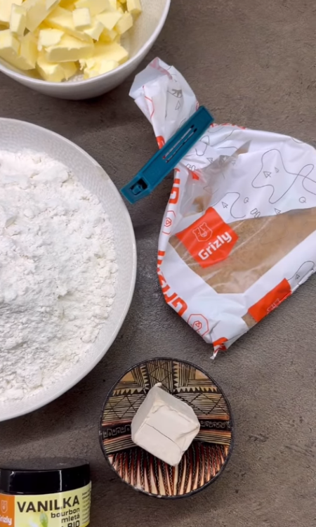 Ingredience na Mango Lassi