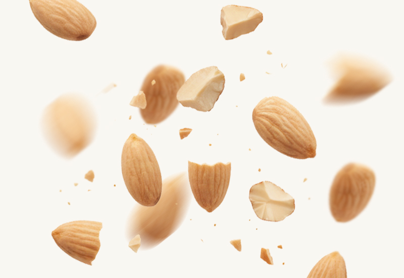 Láhev kečupu a rajčata