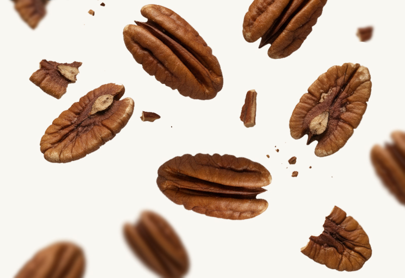 Láhev kečupu a rajčata