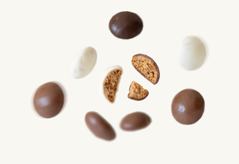 Láhev kečupu a rajčata