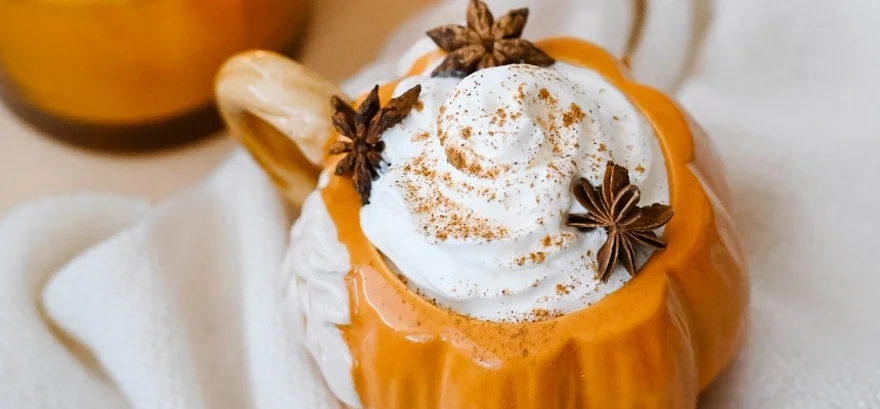 Pumpkin spice latte: Podzimní drink potěší v hrnku i na Instagramu