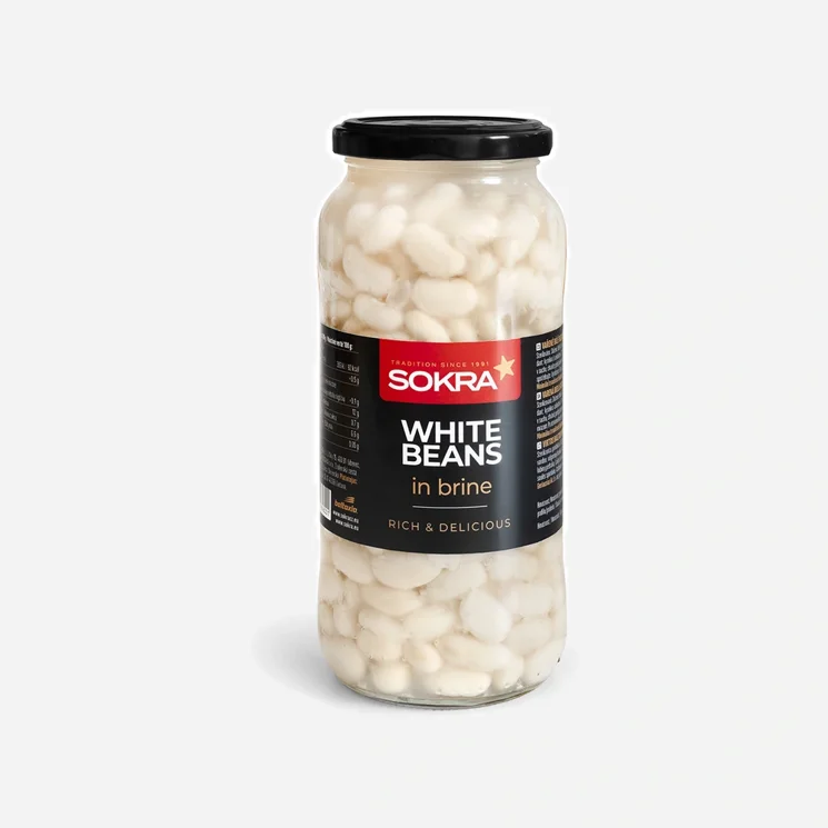 Bílé fazole v mírně slaném nálevu