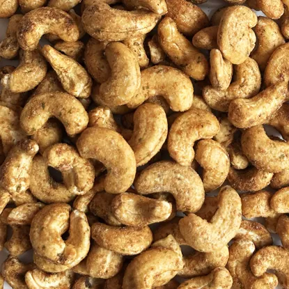 Kešu ořechy s wasabi a datlovou šťávou