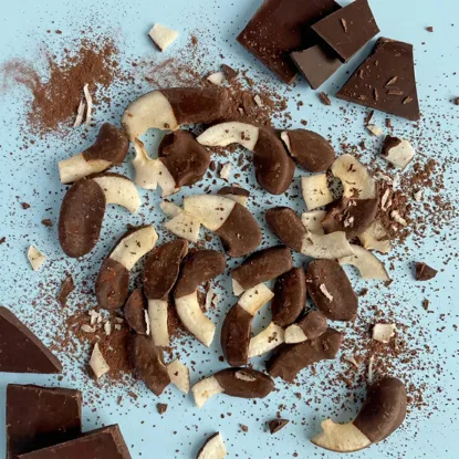 Kokos polomáčený v hořké čokoládě