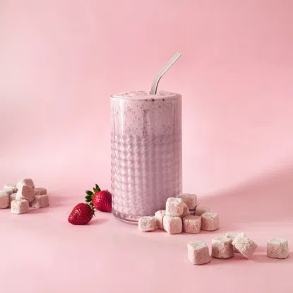 LYO kokosové kostky jahoda