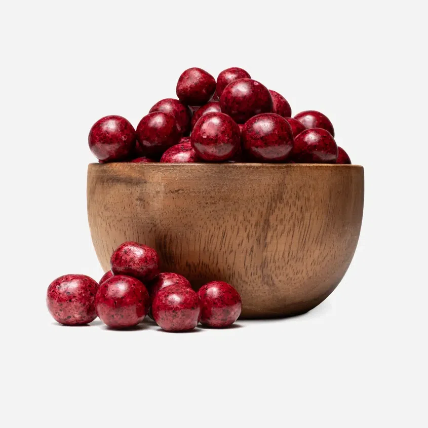 Lyofilizovaný černý rybíz v bílé čokoládě