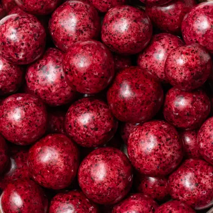 Lyofilizovaný černý rybíz v bílé čokoládě