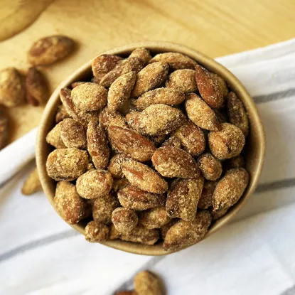 Mandle v karamelu s arašídovým máslem