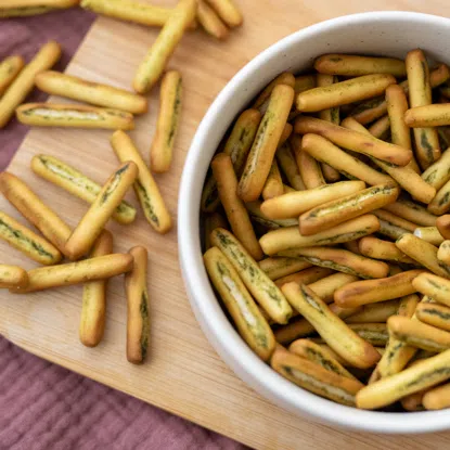 Mini Grissini bazalka a česnek