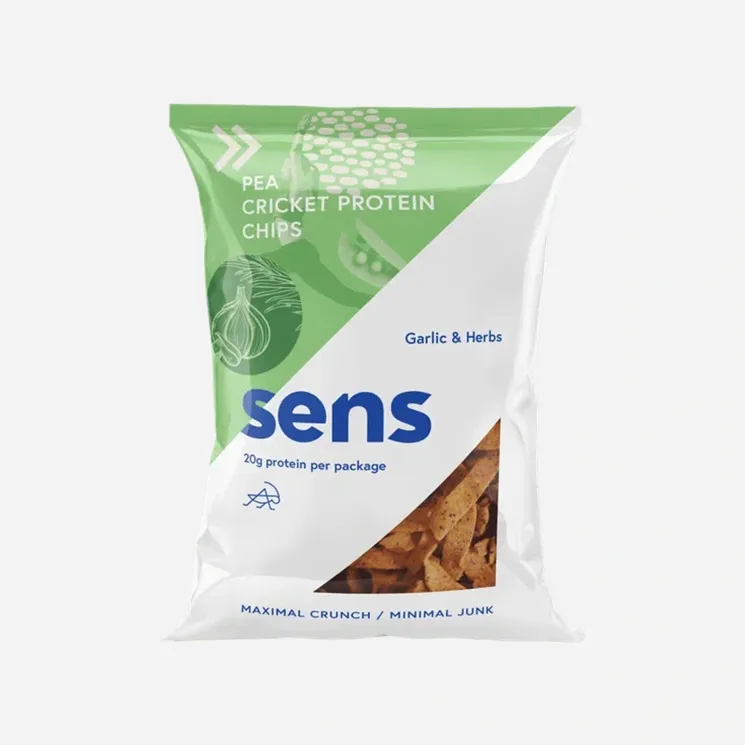 Proteinové chipsy s cvrččím proteinem česnek a bylinky