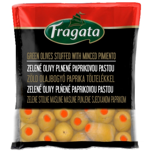 Zelené olivy plněné paprikovou pastou