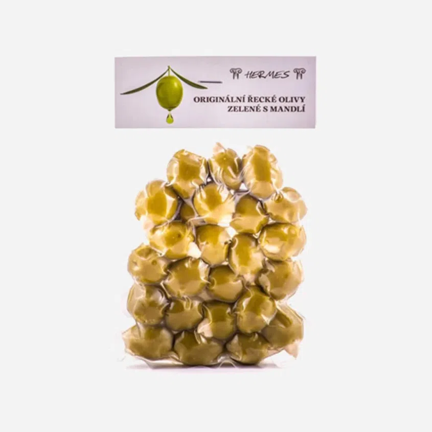 Zelené olivy s mandlí